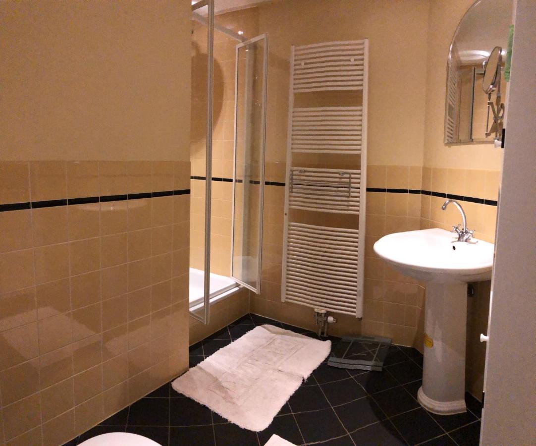 Apartment In Romantic Villa Билтховен Экстерьер фото